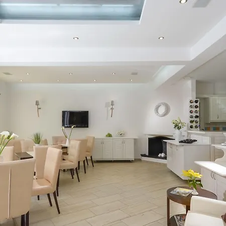 Hotel Adriani Naxos City