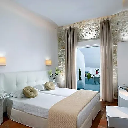 Hotel Adriani Naxos City