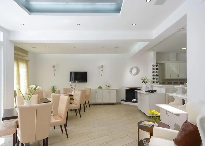 Hotel Adriani Naxos City